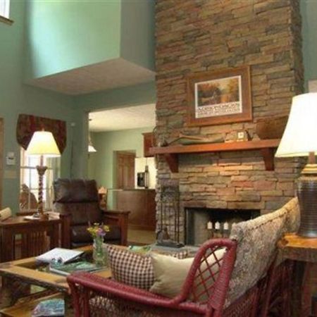 Long Mountain Lodge Bed & Breakfast Dahlonega Dış mekan fotoğraf