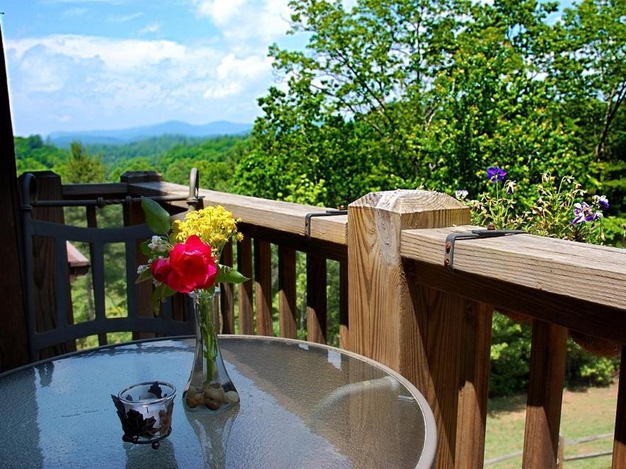 Long Mountain Lodge Bed & Breakfast Dahlonega Dış mekan fotoğraf