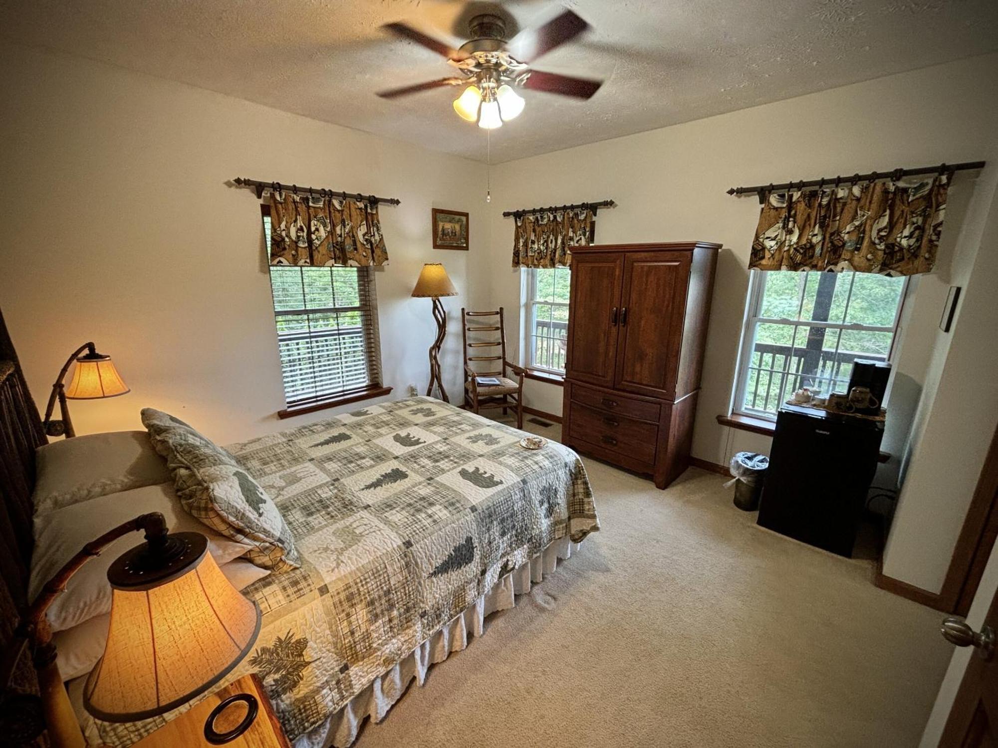 Long Mountain Lodge Bed & Breakfast Dahlonega Dış mekan fotoğraf