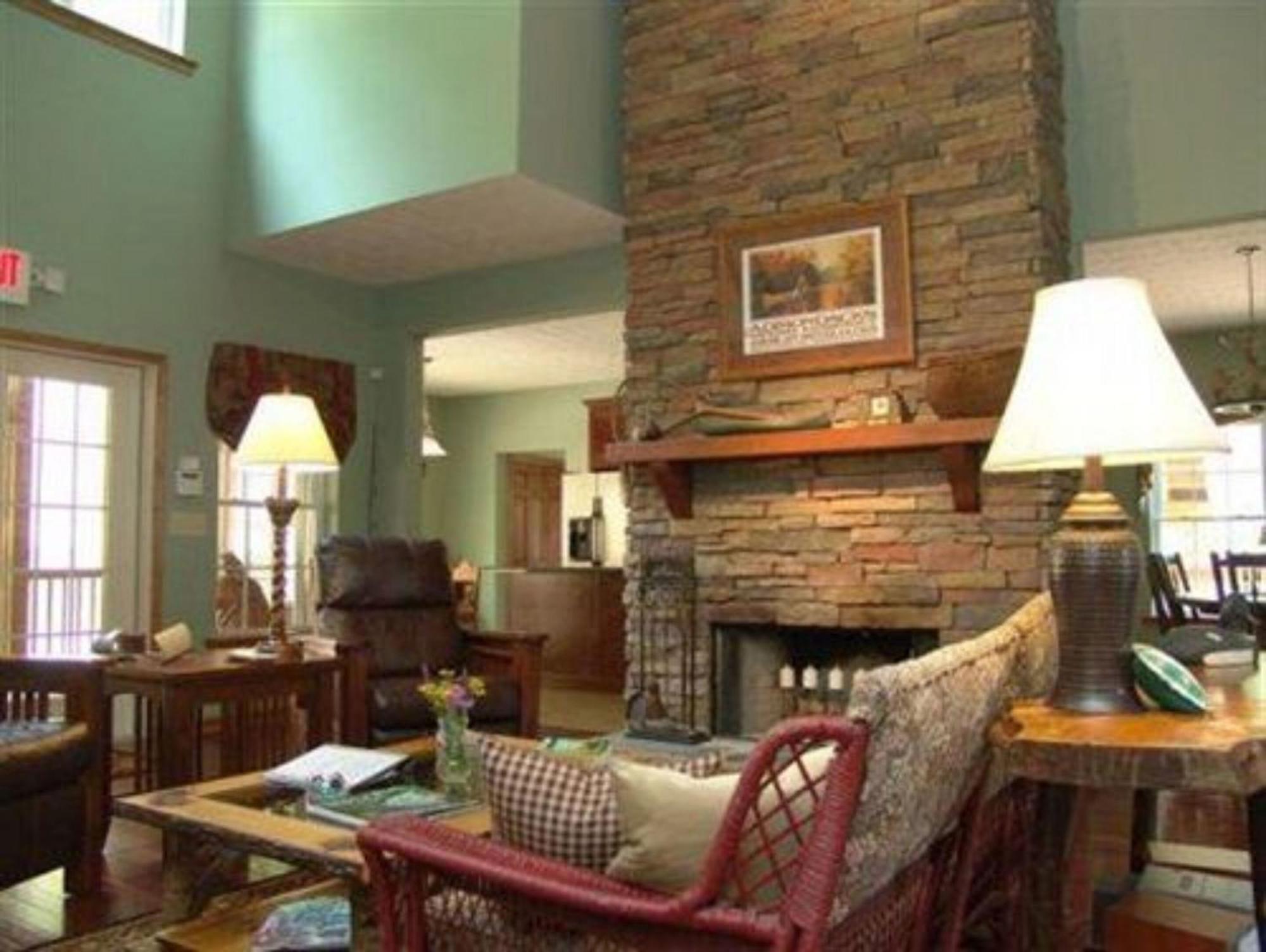 Long Mountain Lodge Bed & Breakfast Dahlonega Dış mekan fotoğraf