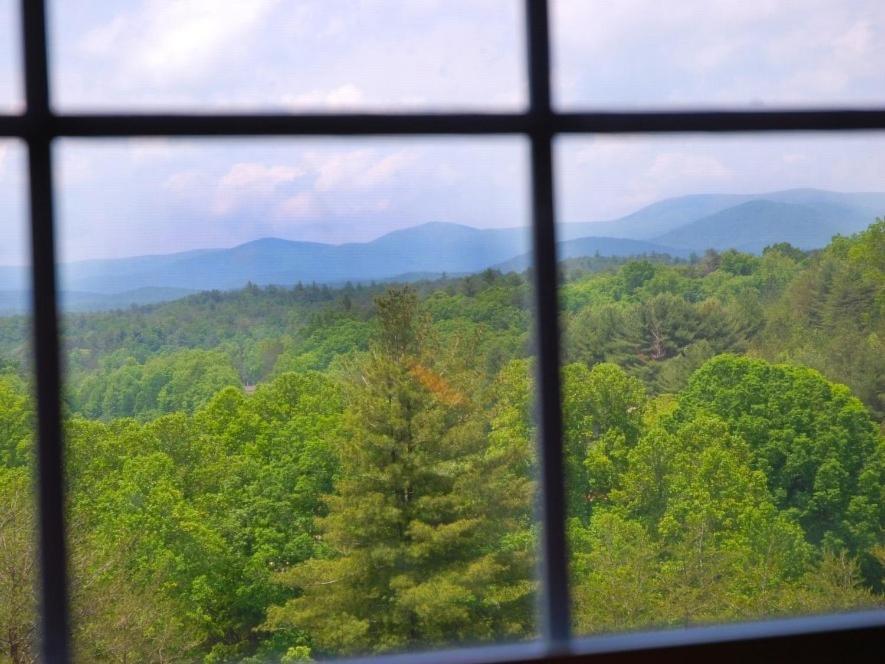 Long Mountain Lodge Bed & Breakfast Dahlonega Oda fotoğraf