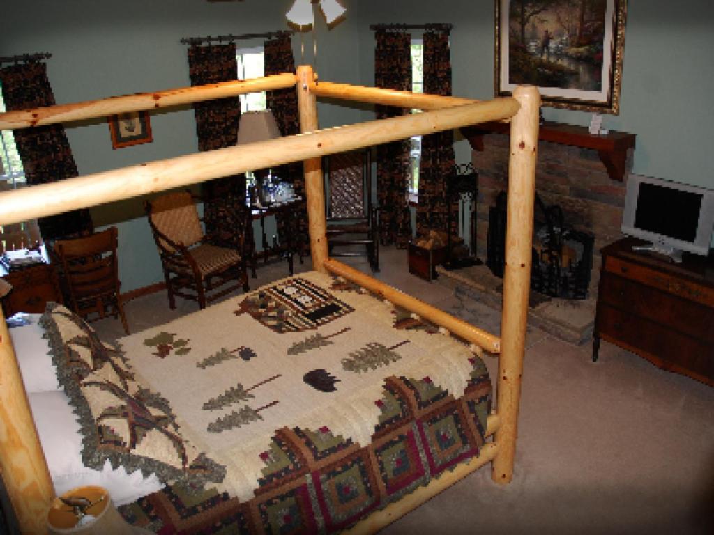 Long Mountain Lodge Bed & Breakfast Dahlonega Oda fotoğraf